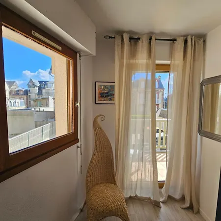 Vue Panoramique, Centre De Villers, 2 Balcons, Parking Prive * Villers-sur-Mer