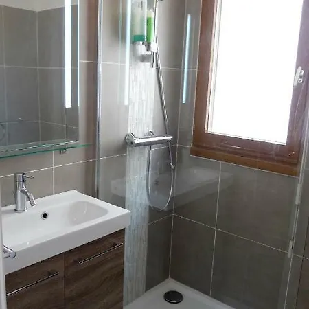 Plazza Front De Appartement *