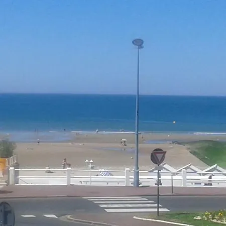 Plazza Front De Apartment *