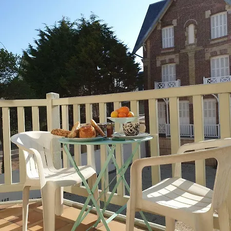 Vue Panoramique, Centre De Villers, 2 Balcons, Parking Prive * Villers-sur-Mer