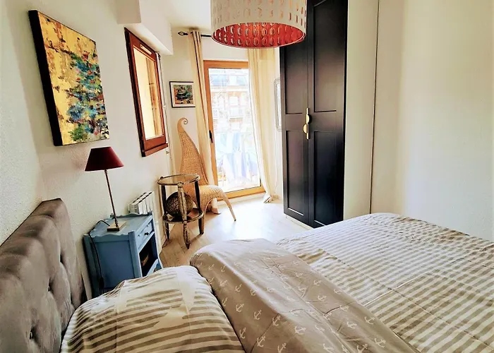 Plazza Front De Appartement